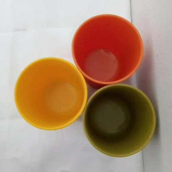 Eight Tupperware Cups Vintage Different Sizes & Colors - Picture 11 of 16